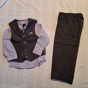 Nautica boys size 4T 4 gray pin stripe with purple button up shirt 3 piece set
